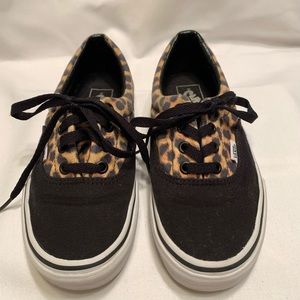 Vans canvas sneakers shoes cheetah black lace up
